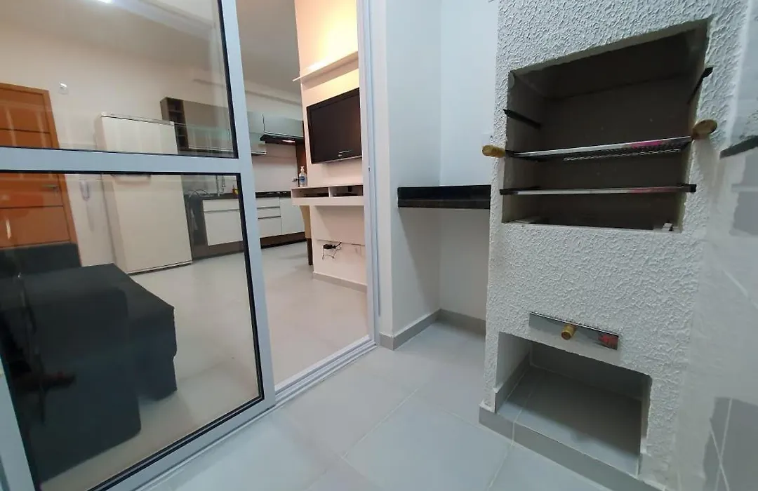 Apartamento novo , poucos metros da praia com WI FI-1
